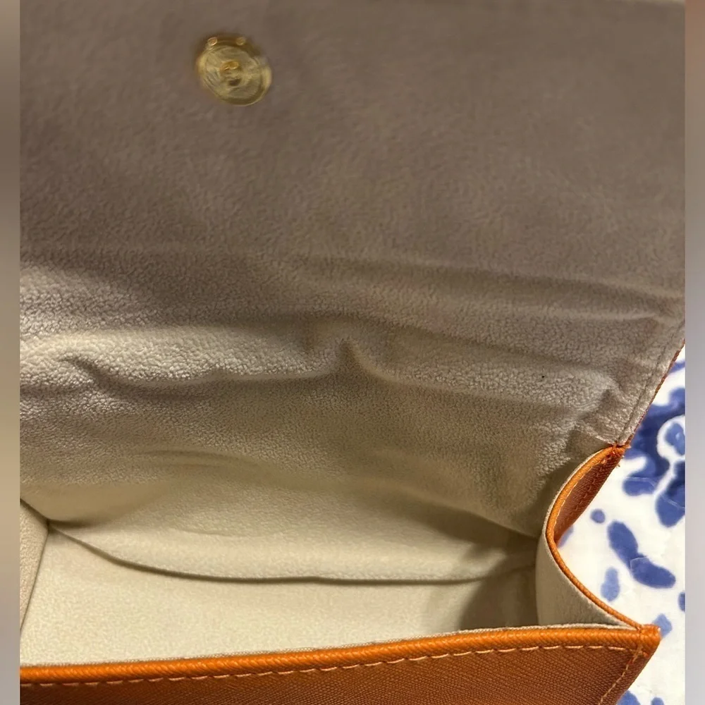 Tory Burch sunglasses case - Picture 3 of 3